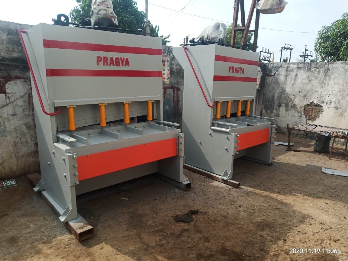 Hydraulic Shear Machine - Precision metal cutting machine with hydraulic drive system for clean, efficient cuts